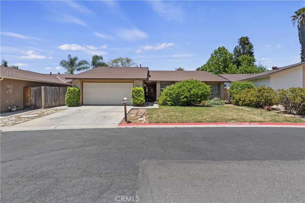 819 Shade Tree Lane