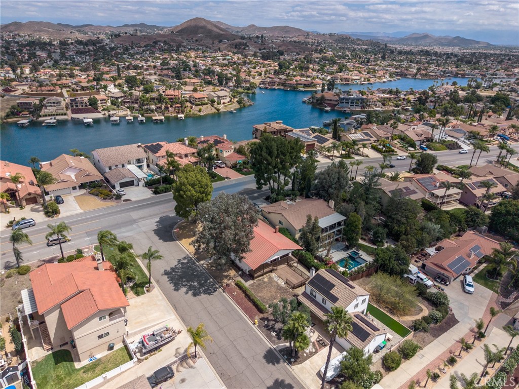 22587 Canyon Lake S