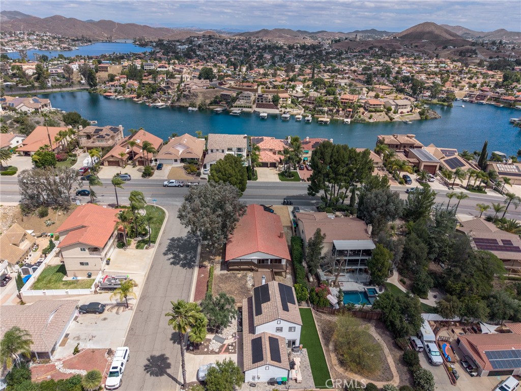 22587 Canyon Lake S
