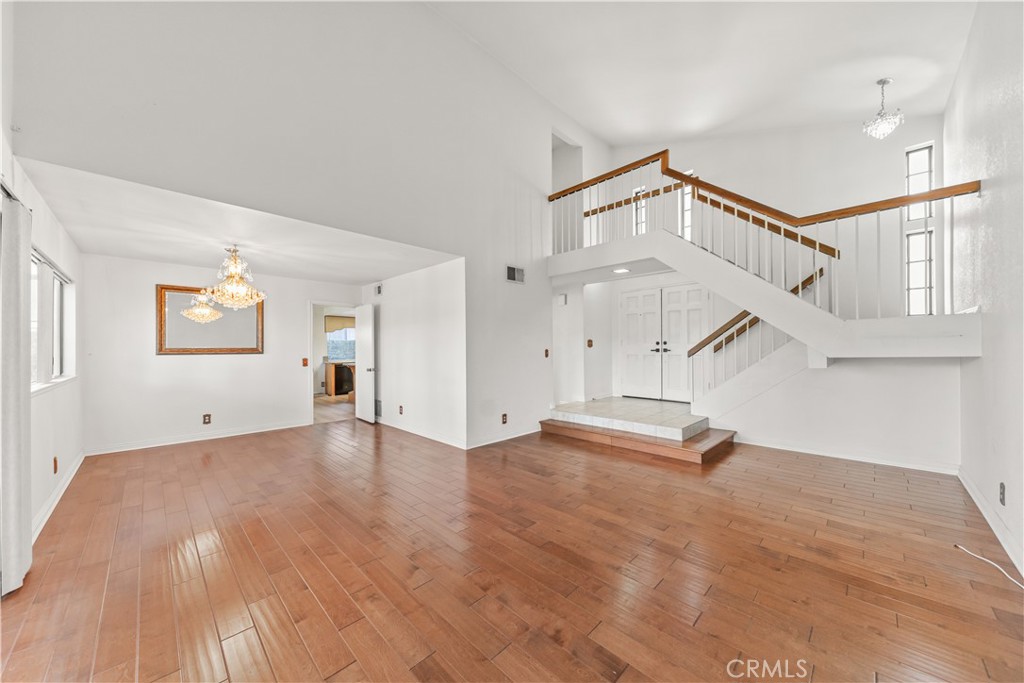 33 Edgebrook Drive