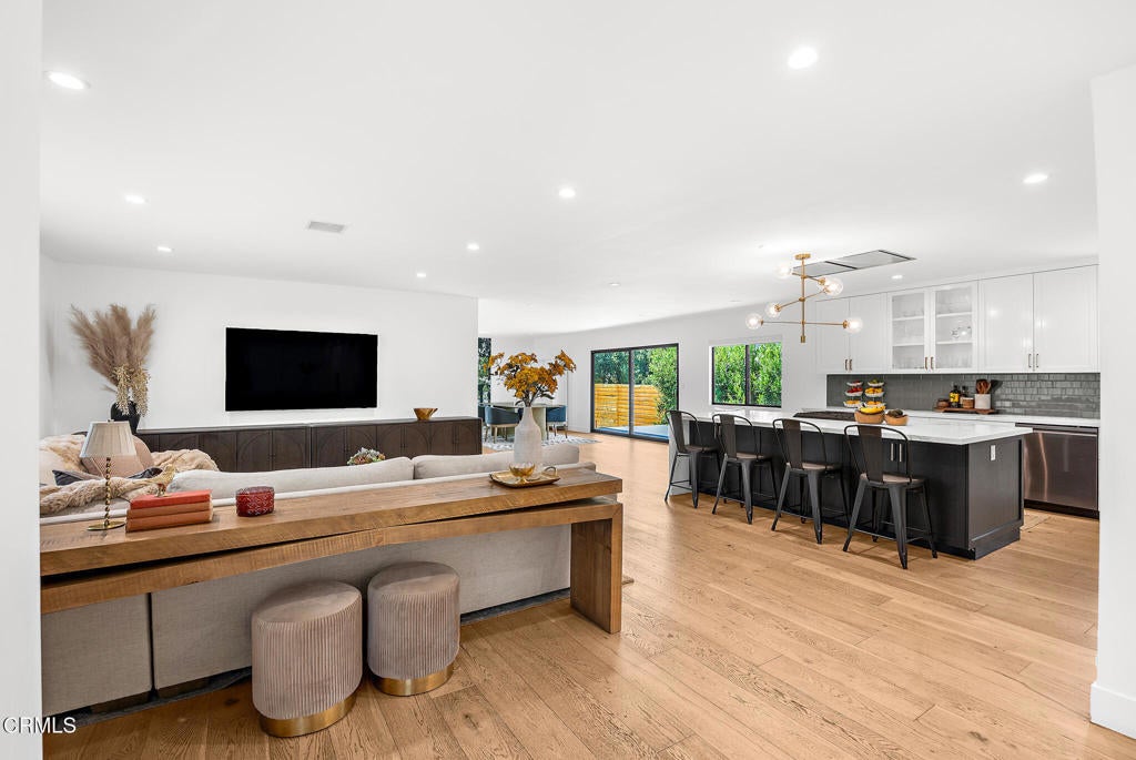 1201 N Altadena Drive