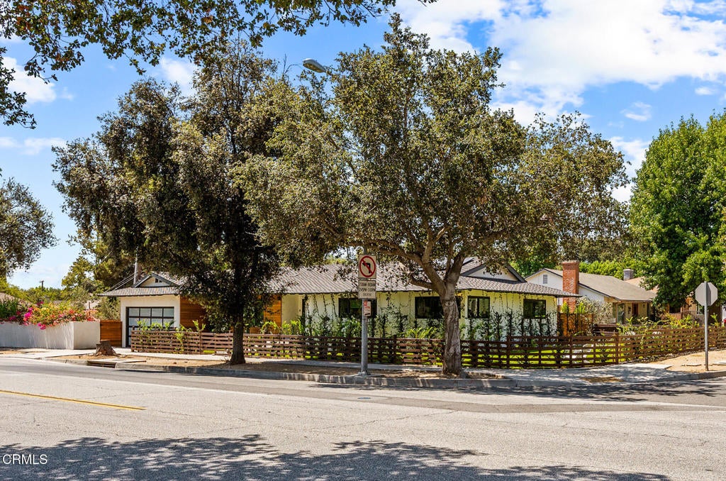 1201 N Altadena Drive
