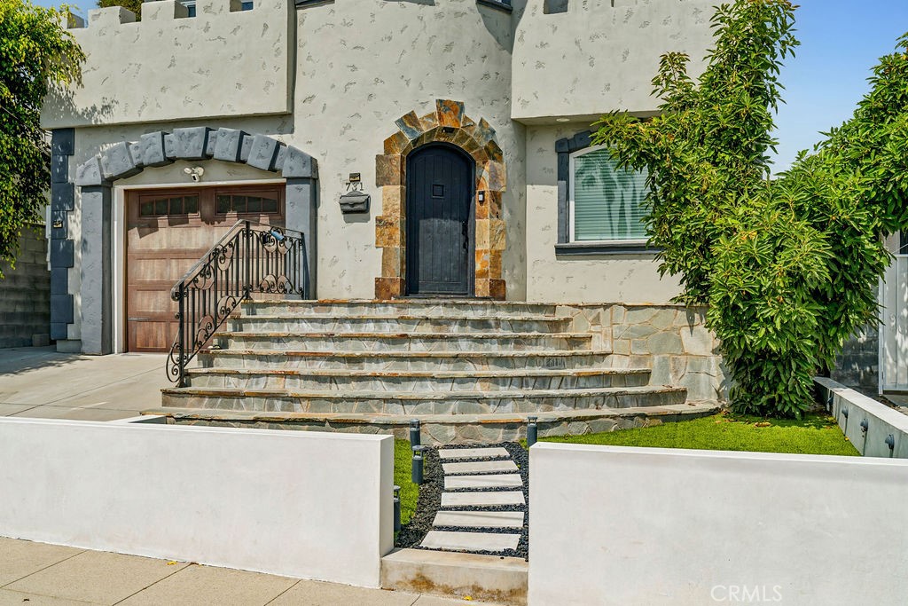 731 N Leland Avenue