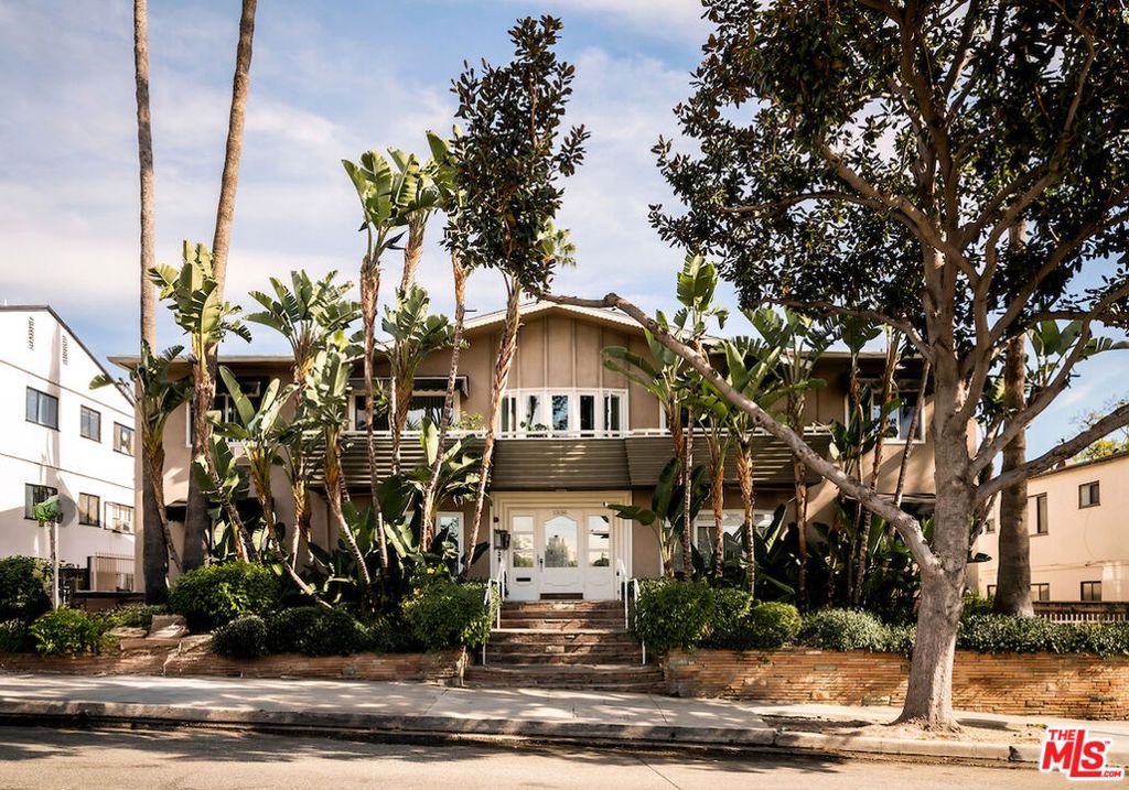 Photo of 1330 N Crescent Heights Boulevard #2, West Hollywood, CA 90046 (MLS # 26642031)