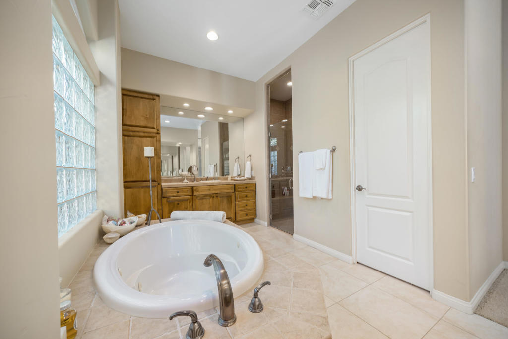 LQCC Golf Estates - Residential