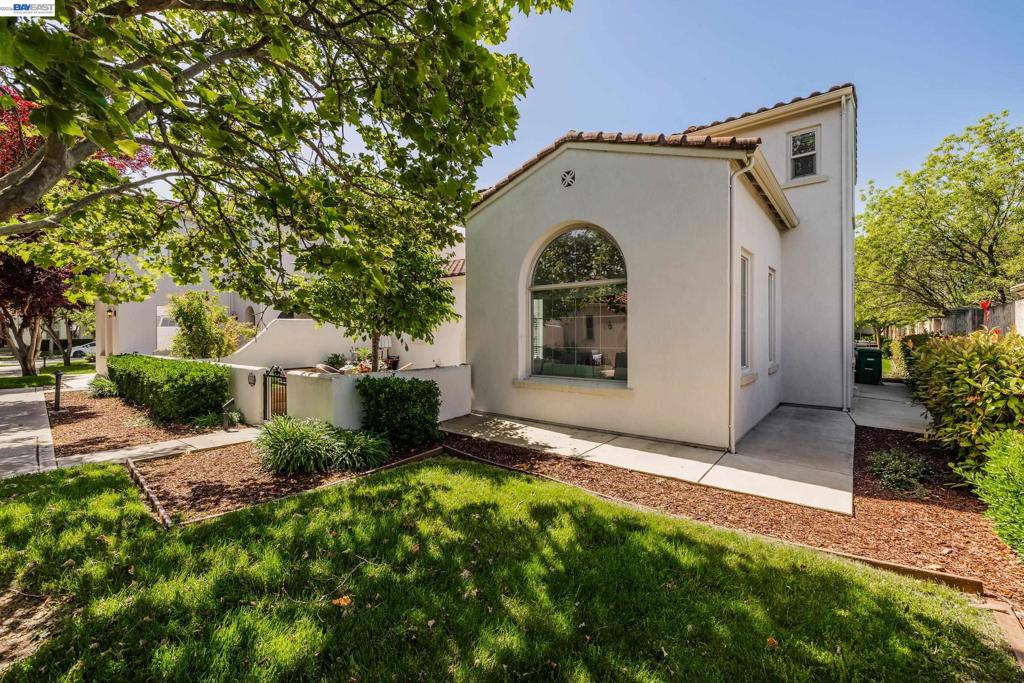 116 Amaryllis Ct