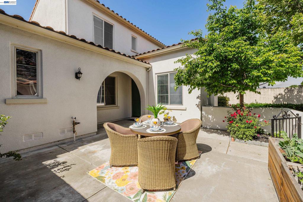 116 Amaryllis Ct