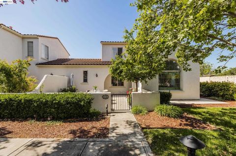 Photo of 116 Amaryllis Ct Cir, San Ramon, CA 94582 (MLS # 41131891)