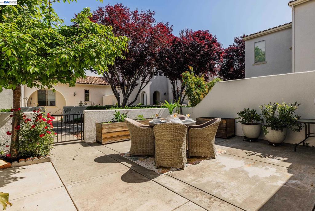 116 Amaryllis Ct