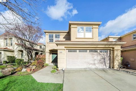 Photo of 428 Fuchsia Ln Ln, San Ramon, CA 94582 (MLS # 41123513)
