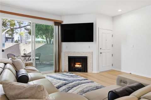 Photo of 434 E Spruce Avenue #106, Inglewood, CA 90301 (MLS # SB26039635)