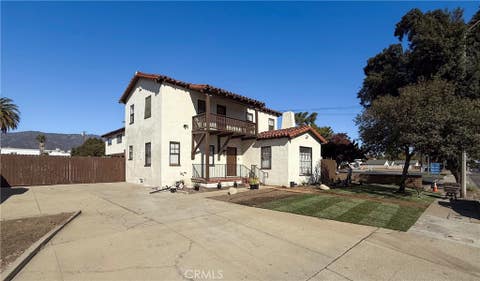 Photo of 433 W Arrow Hwy, Claremont, CA 91711 (MLS # CV26120296)