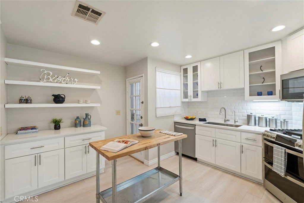 1751 E 68th ST 12, Long Beach CA 90805