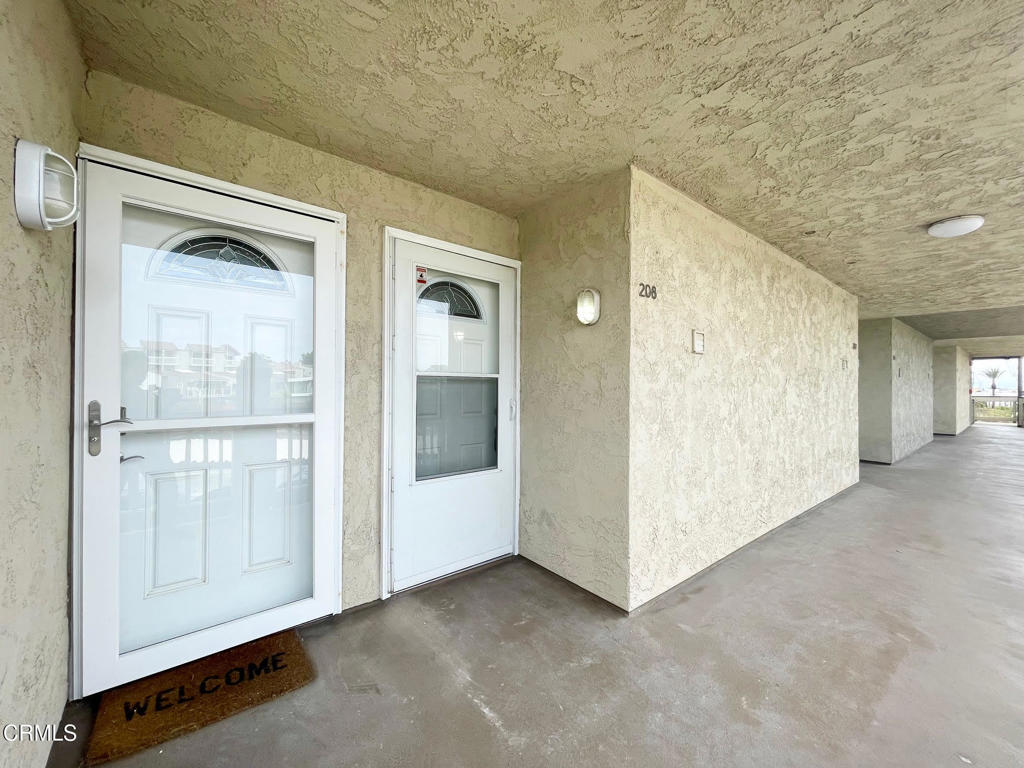 208 E Surfside Drive