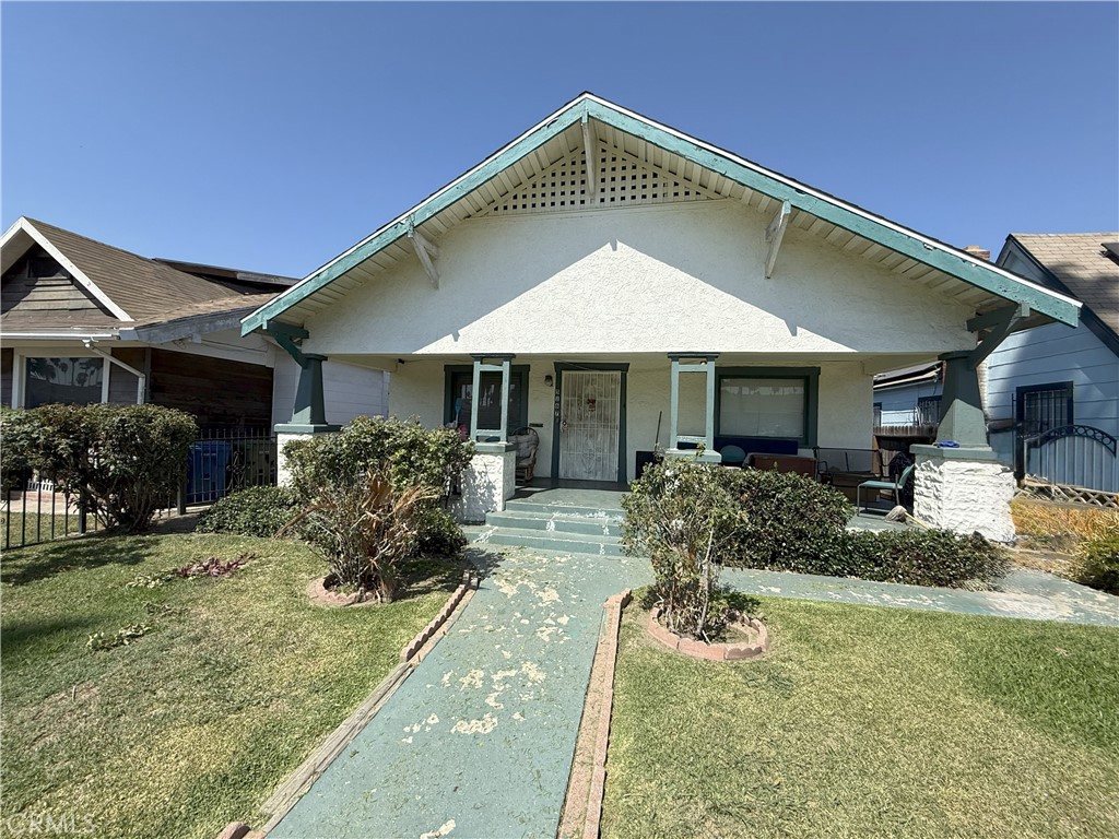 Exceptional opportunity to own a spacious 3-bedroom, 1-bath home at 5167 S. Gramercy Pl, nestled on a generous 5,202 sq ft lot in a highly sought-after Los Angeles neighborhood. Boasting 1,530 sq ft of living space, this property offers a solid foundation awaiting your vision and personal touches to create a truly remarkable residence.
Perfectly positioned for convenient access to nearby parks, major freeways, and well-regarded schools, this home combines potential with an unbeatable location. Whether you're seeking a promising project or a homeowner looking to customize your dream home, this property delivers unmatched value in a thriving community. Don’t miss your chance to transform this diamond in the rough into a standout property.