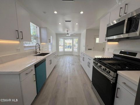 Photo of 4934 Enfield Avenue, Encino, CA 91316 (MLS # 225005136)