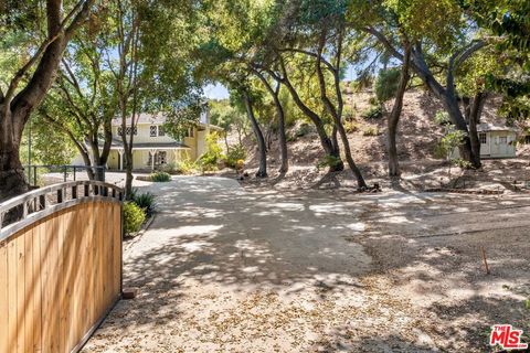 730 Crater Camp Drive Calabasas CA 91302
