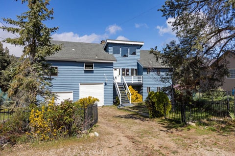 Photo of 1300 Snowbird Dr, Frazier Park, CA 93225 (MLS # SR26187660)