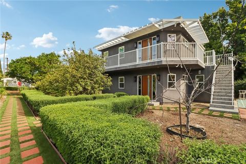 Photo of 18320 Ingomar Street, Reseda, CA 91335 (MLS # SB26021722)