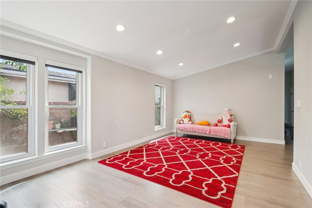 18320 Ingomar Street