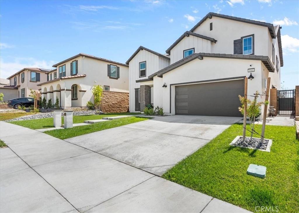 4961 Bay Laurel