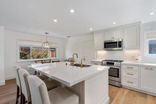 1641 Hyacinth Lane