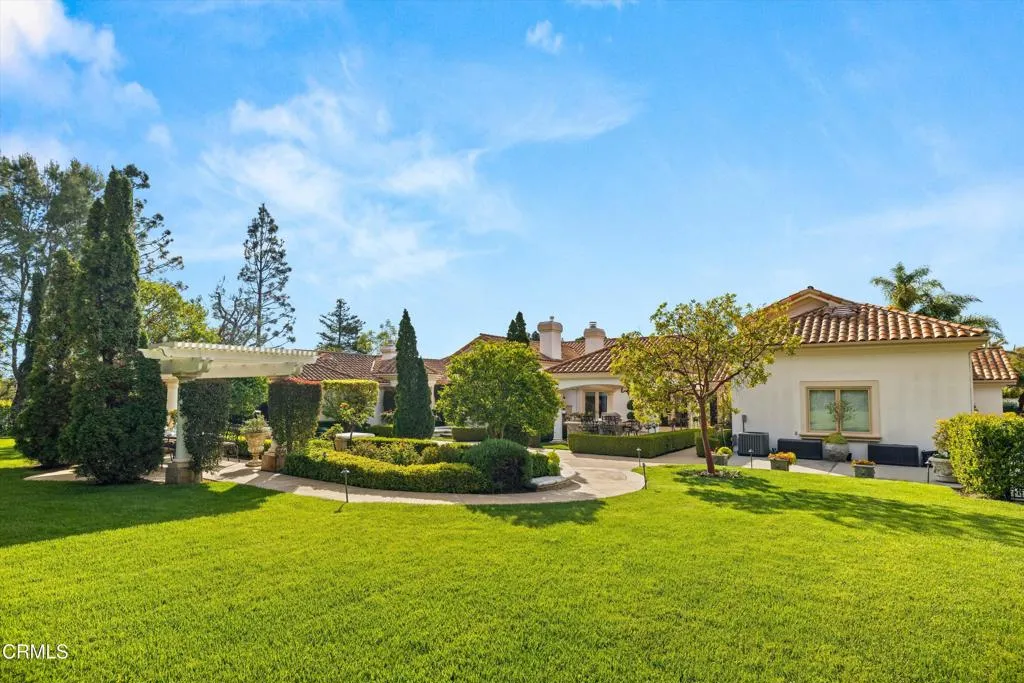 Camarillo, California 93010, United States, 5 Bedrooms Bedrooms, ,6 BathroomsBathrooms,Residential,Active,107952