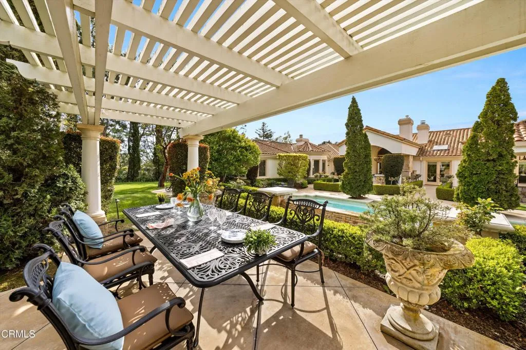 Camarillo, California 93010, United States, 5 Bedrooms Bedrooms, ,6 BathroomsBathrooms,Residential,Active,107952