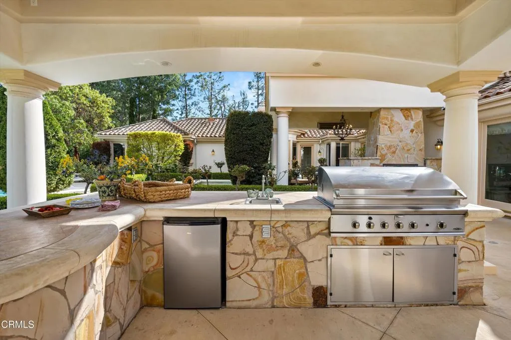 Camarillo, California 93010, United States, 5 Bedrooms Bedrooms, ,6 BathroomsBathrooms,Residential,Active,107952