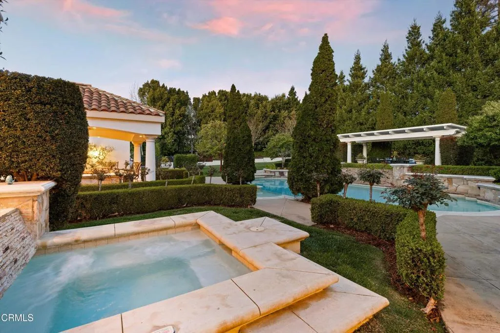 Camarillo, California 93010, United States, 5 Bedrooms Bedrooms, ,6 BathroomsBathrooms,Residential,Active,107952