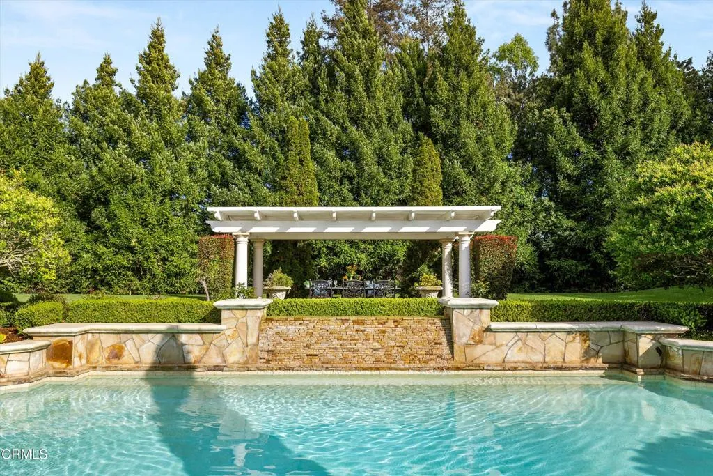 Camarillo, California 93010, United States, 5 Bedrooms Bedrooms, ,6 BathroomsBathrooms,Residential,Active,107952