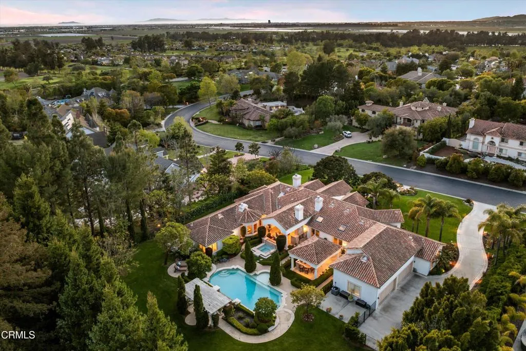 Camarillo, California 93010, United States, 5 Bedrooms Bedrooms, ,6 BathroomsBathrooms,Residential,Active,107952