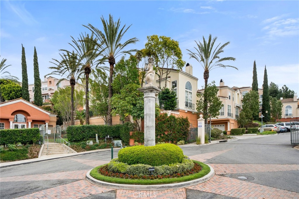 Summit Renaissance (SMRN) - Residential