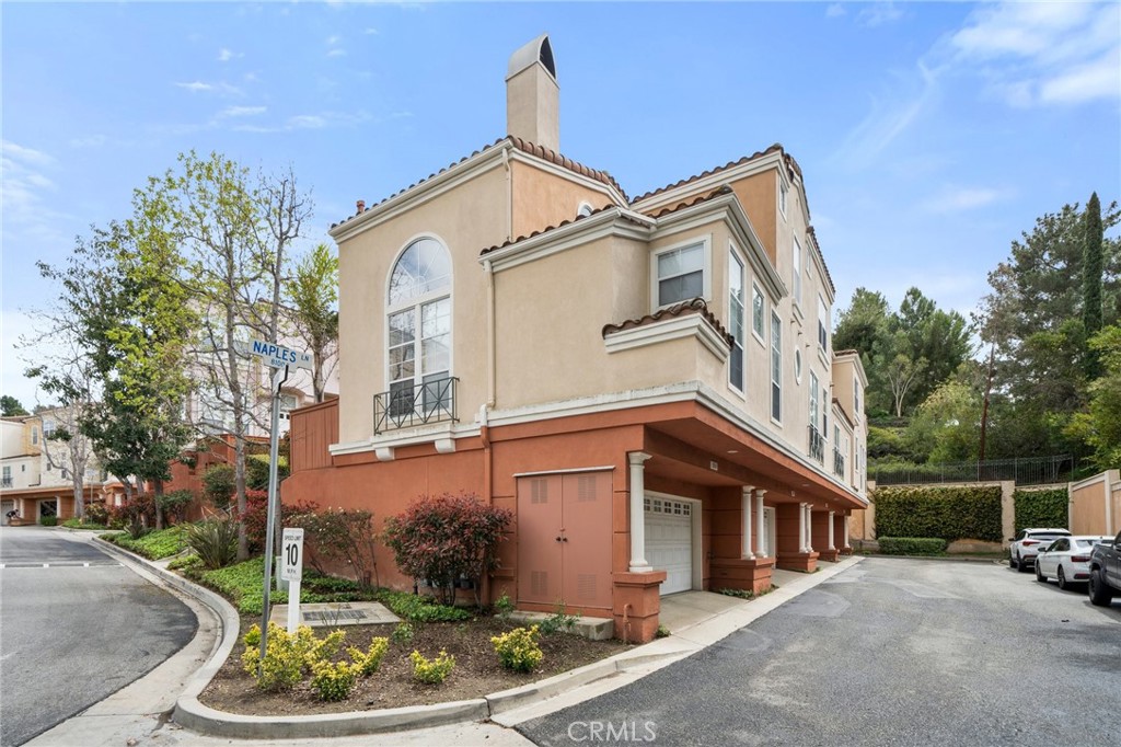 Summit Renaissance (SMRN) - Residential