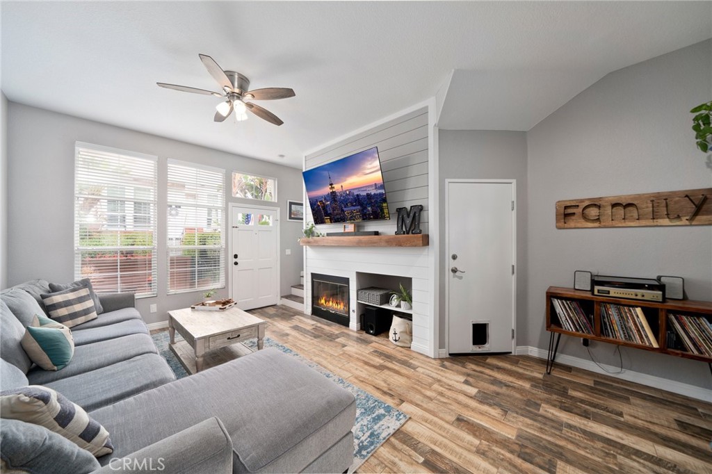 1082 S Rossano Way
