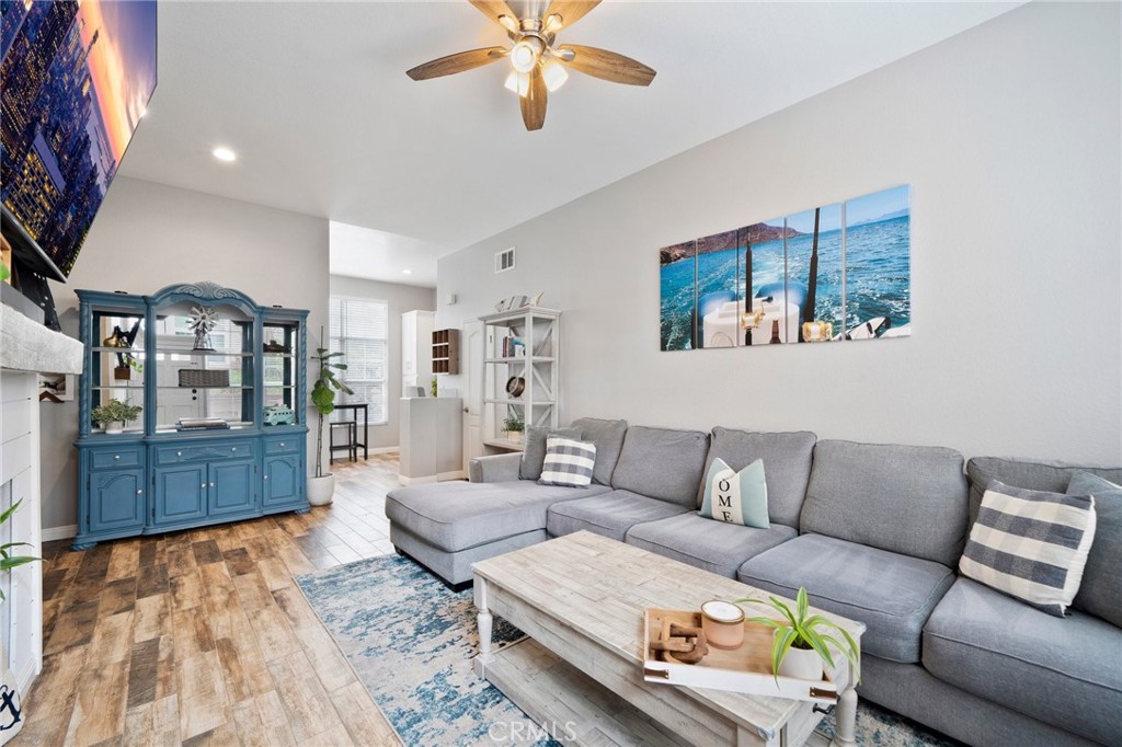 1082 S Rossano Way
