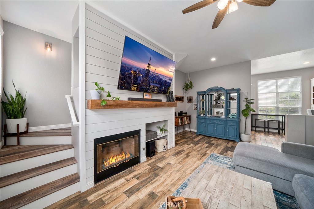 1082 S Rossano Way
