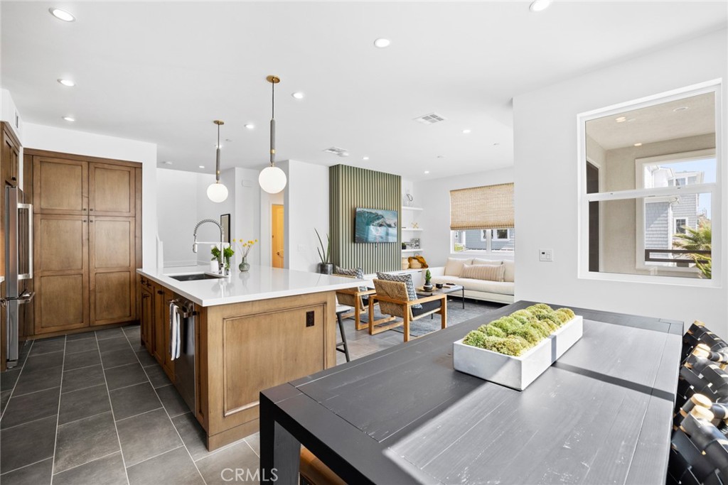 1193 Winslow Ln