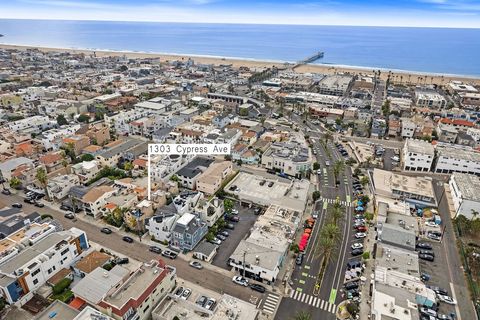 Photo of 1303 Cypress, Hermosa Beach, CA 90254 (MLS # PW25260371)
