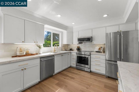 Tiny photo for 102 Belgian Dr, Danville, CA 94526 (MLS # 41137323)