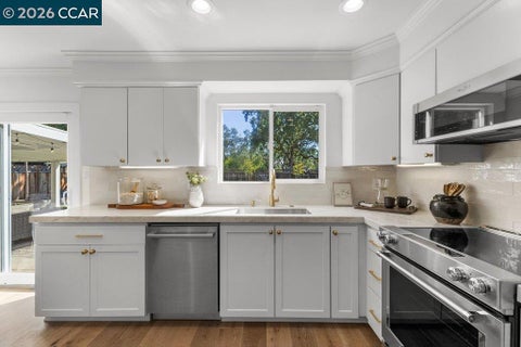 Tiny photo for 102 Belgian Dr, Danville, CA 94526 (MLS # 41137323)
