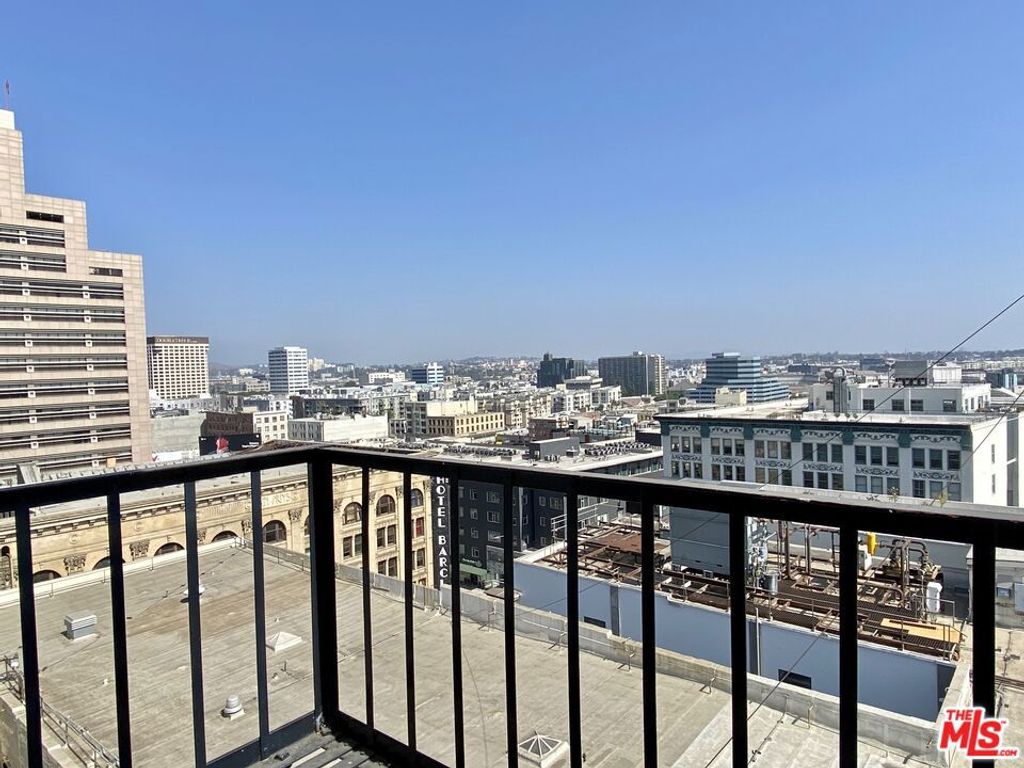 Photo of 416 S Spring Street #1210, Los Angeles, CA 90013 (MLS # 26654895)