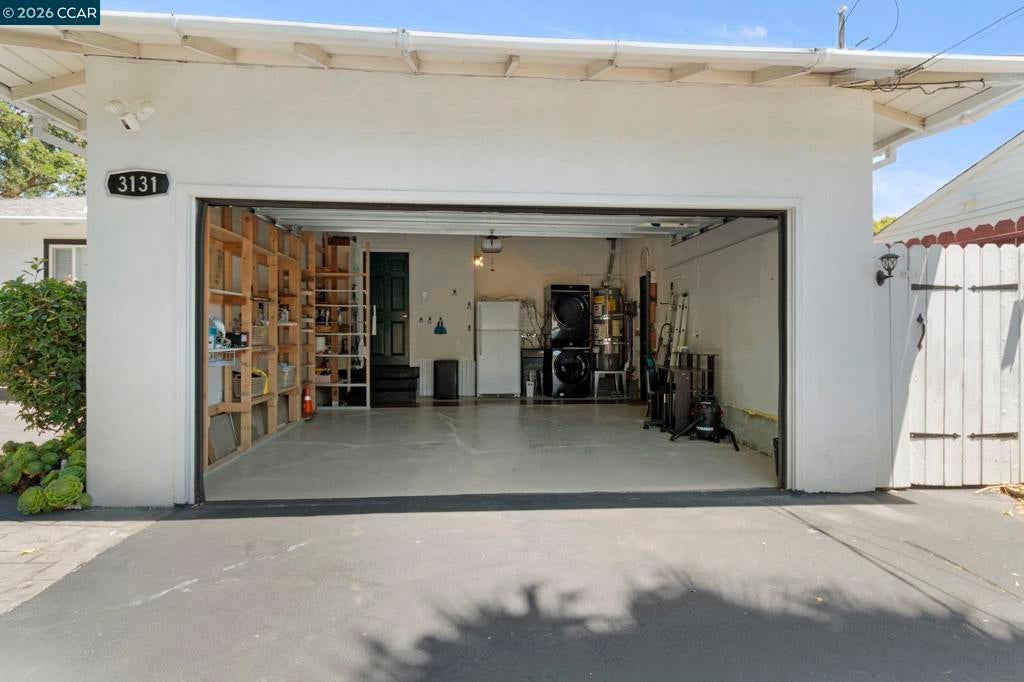 3131 Cowell Rd