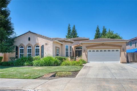 Photo of 8405 N Paula AVE, Fresno, CA 93720 (MLS # FR26112210)