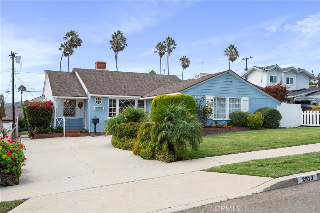 Welcome to South Shores! This charming entry-level home has been well cared for by the same family for over five decades and offers the perfect opportunity to enjoy one of San Pedro’s most desirable coastal neighborhoods at an affordable price. Tucked away on a quiet cul de sac street, this single level property features a comfortable layout with 3 bedrooms and 2 baths, a bright living space, and a functional kitchen ready for your personal touches. Indoor laundry room and rear bedroom are conveniently located off the kitchen and lead to the open backyard, which is ideal for outdoor entertaining, gardening, or just simply relaxing in the moderate coastal climate. Don't miss the several producing fruit trees! The interior has been freshly painted and the hardwood floors just refinished so this one is ready for a new owner to move into. With its convenient location near local schools, parks, hiking trails, and South Shores’ stunning coastline, this home is ideal for first-time buyers or anyone looking to invest in the South Bay lifestyle. Don’t miss your chance to make this South Shores gem your own!