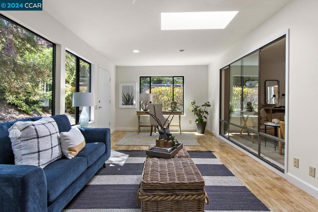 ROSSMOOR - Residential