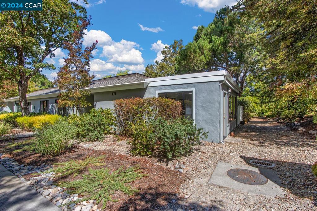 ROSSMOOR - Residential