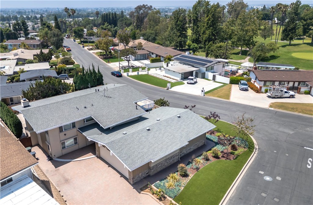 8820 Meadowbrook