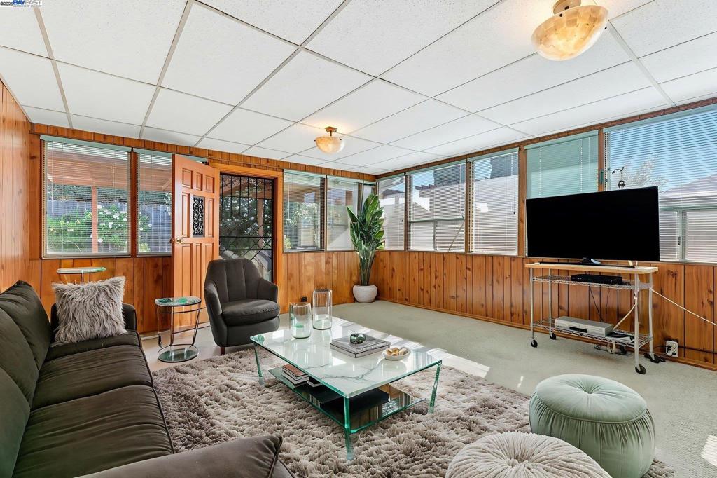 SPRINGTOWN - Residential
