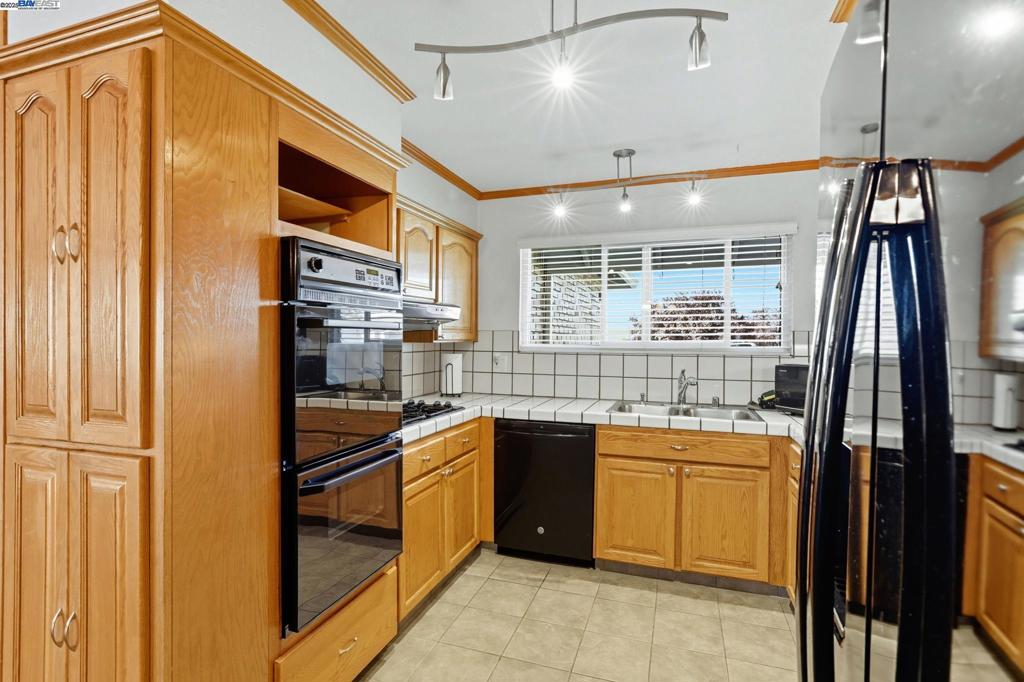SPRINGTOWN - Residential